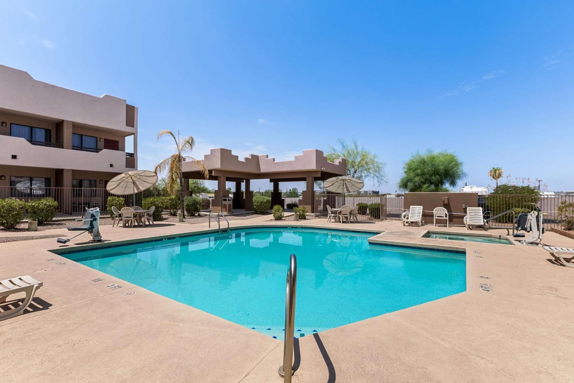 Best Western Apache Junction Inn Buitenkant foto